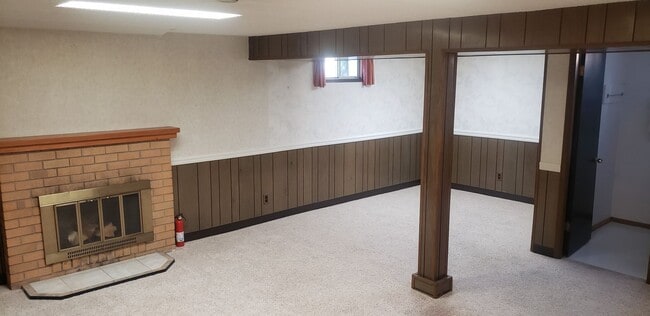 Building Photo - Available June 10th 3-bedroom, 2 bath home on a corner lot near Hamblen Elementary School