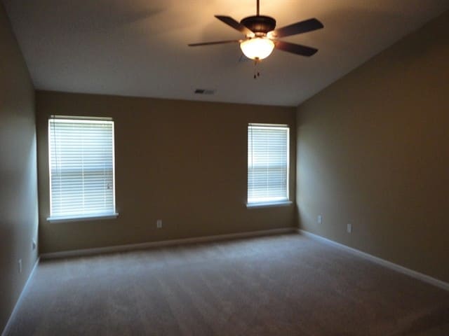 Building Photo - 1005 Glen Hollow Dr