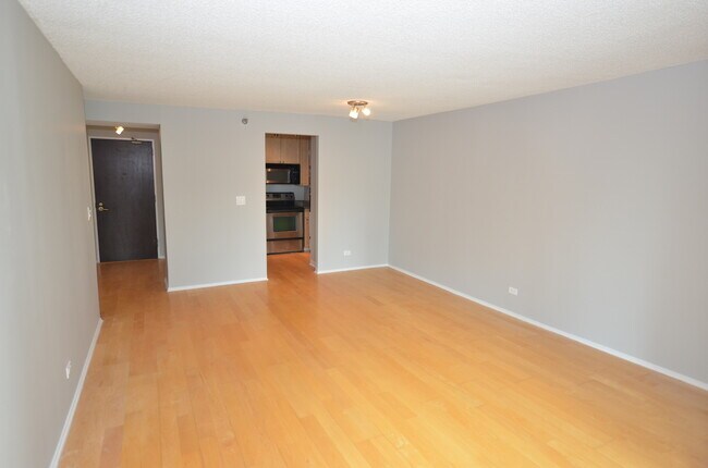 Building Photo - 195 N Harbor Dr