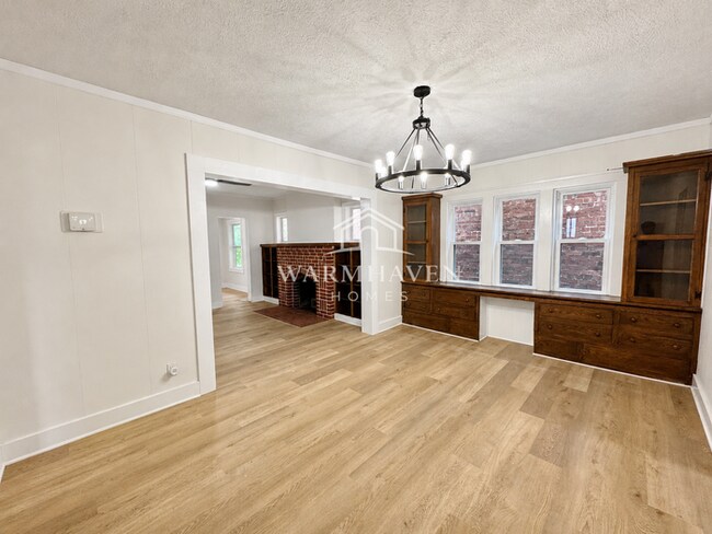 Building Photo - 1263 W Waterloo Rd