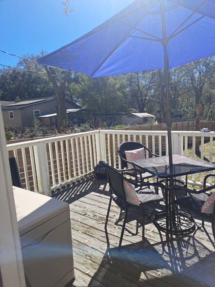 Great deck - 3645 Azalea Dr