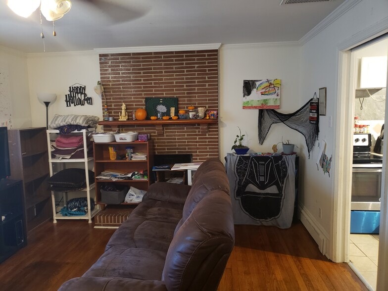 Building Photo - 1001 Shelby Dr