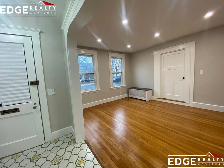 Building Photo - 80 Wallingford Rd