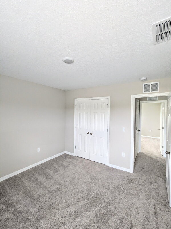 Building Photo - 13089 Oak Hill Way