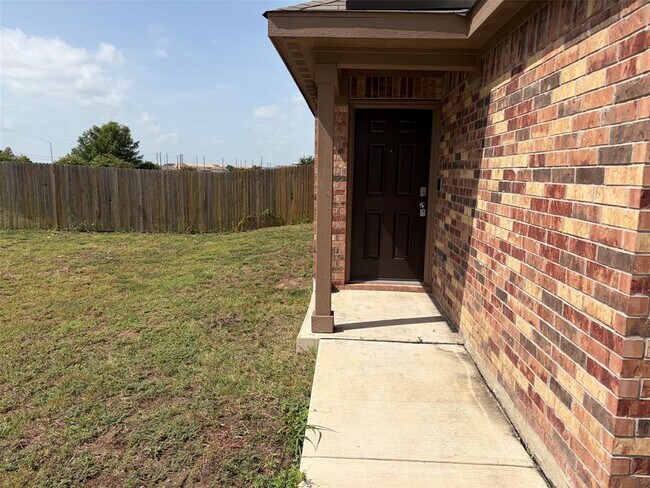 Building Photo - 14213 Prairie Sod Ln