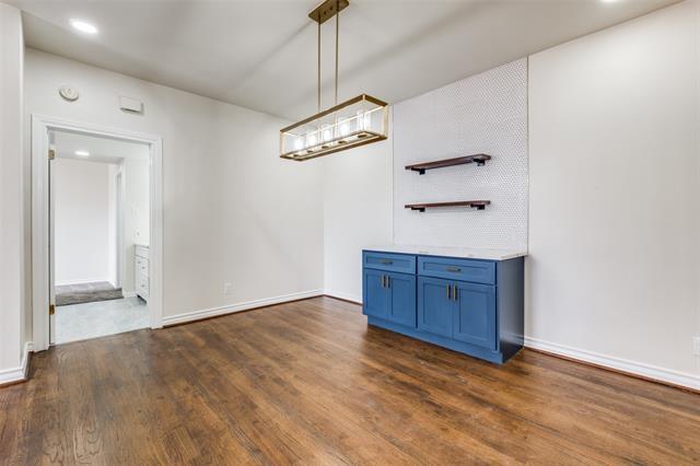 Building Photo - 3208 Cole Ave