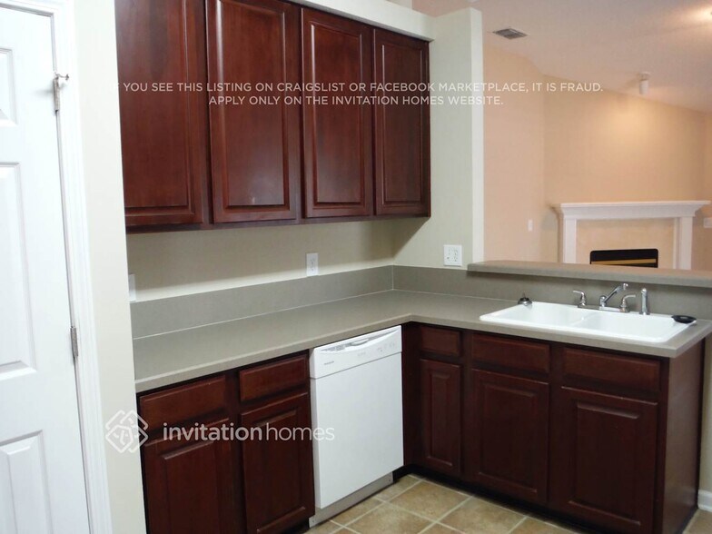 Building Photo - 1759 Canopy Oaks Dr