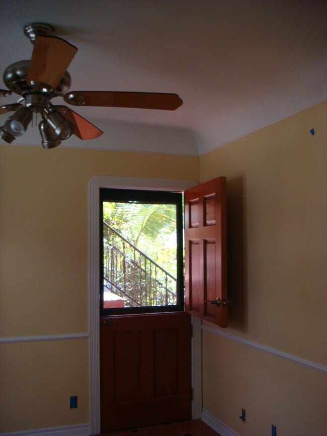 Building Photo - 6087 Cashio St