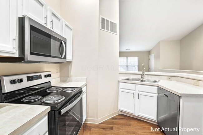 Building Photo - 4913 Stratford Pine Ln