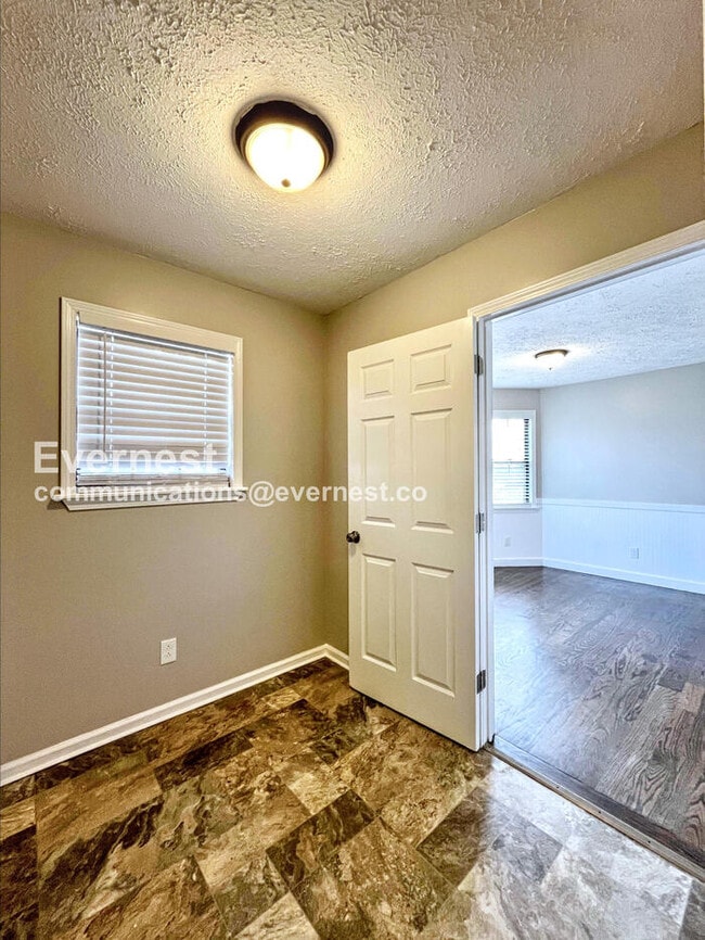 Building Photo - 408 Malibu Canyon Dr