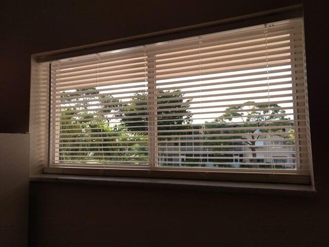 Building Photo - 2615 Garden Dr N