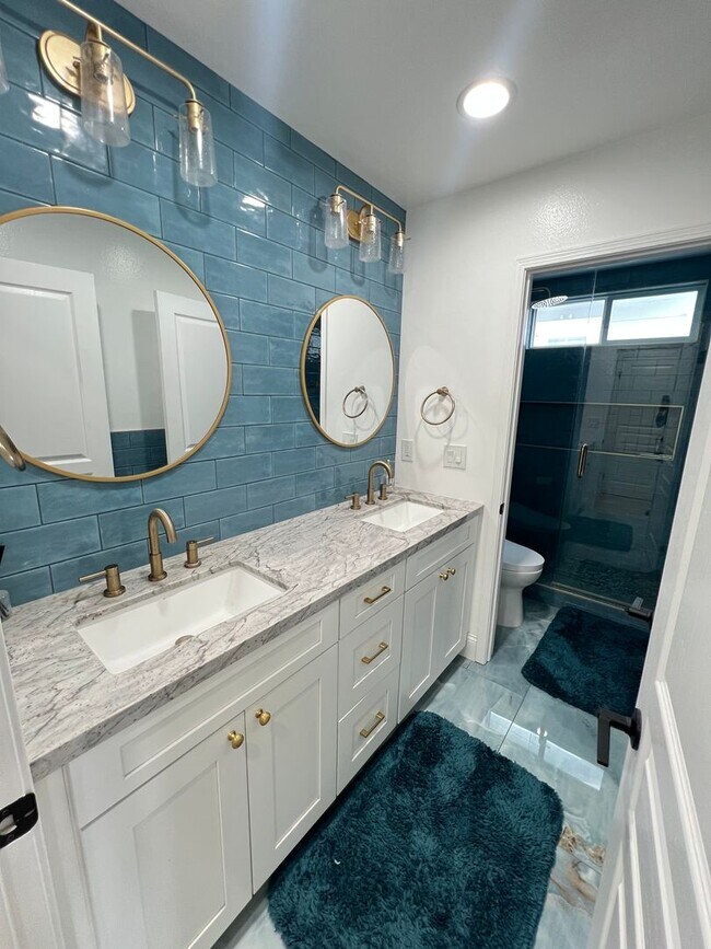 Building Photo - Beautifully Furnished Home in Huntington Beach