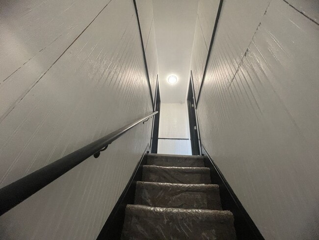 Building Photo - Newly updated 2 bedroom apartment for rent!