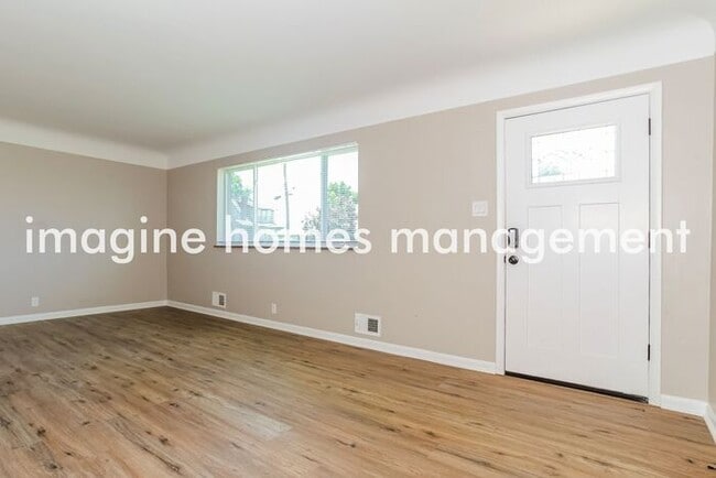 Building Photo - 7708 Arlington Avenue