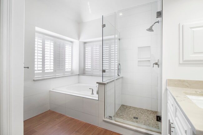 Building Photo - 14127 Swallowfield Dr