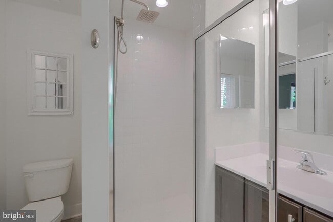 Building Photo - 617 Snapdragon Ct