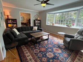 Building Photo - 4 bedroom home available for rent