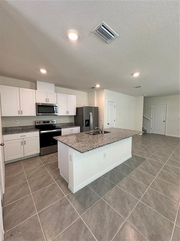 Building Photo - 1767 McCoy Ln