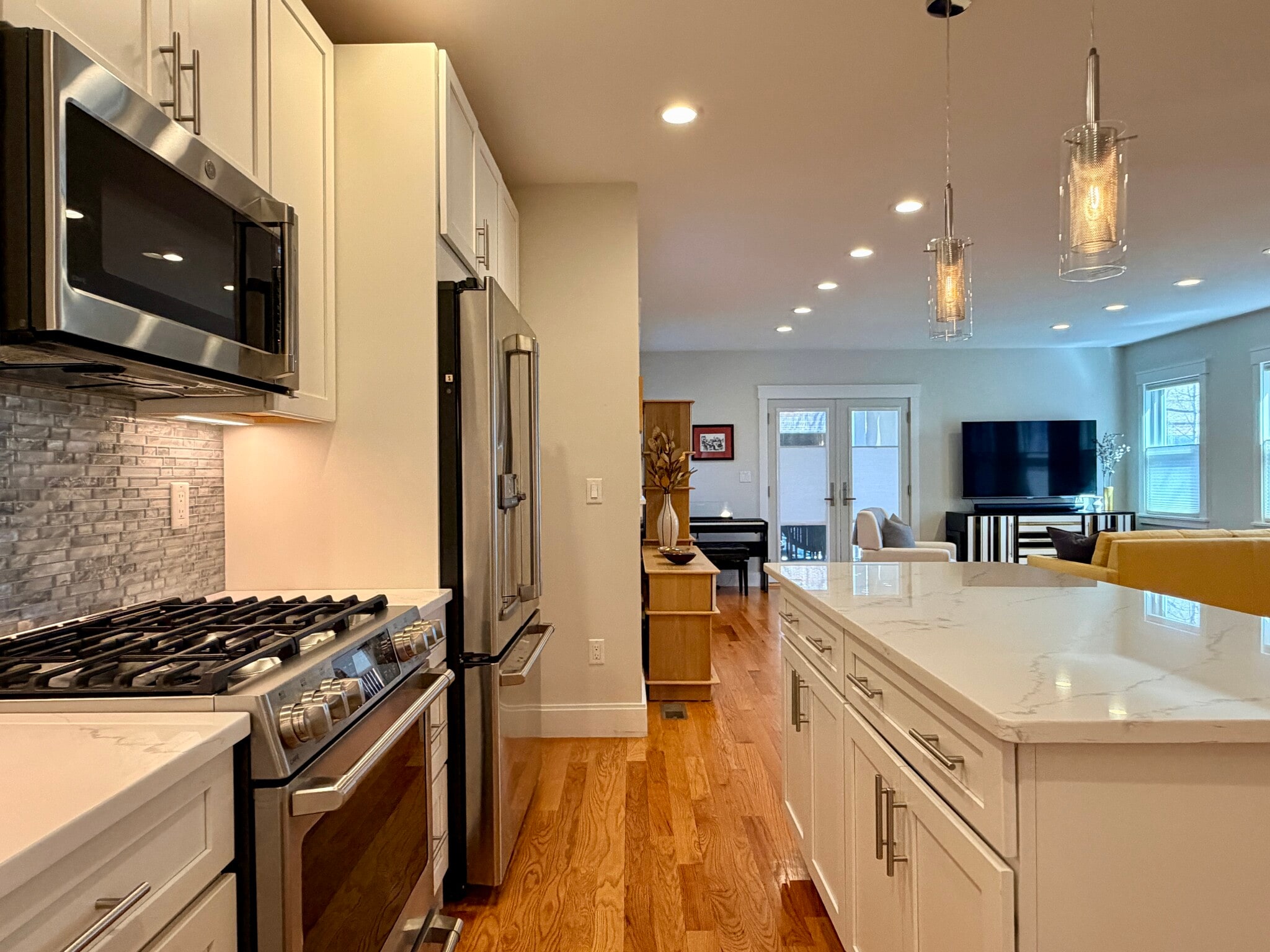 Building Photo - 13 Cottage Ave