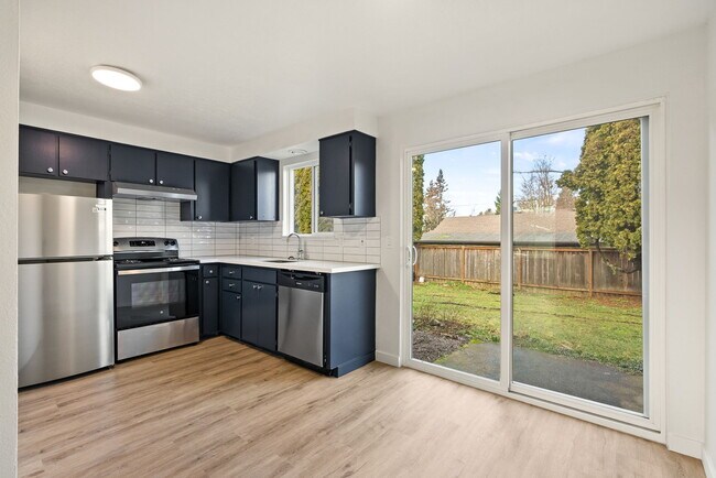 Building Photo - 5427 NE Killingsworth St