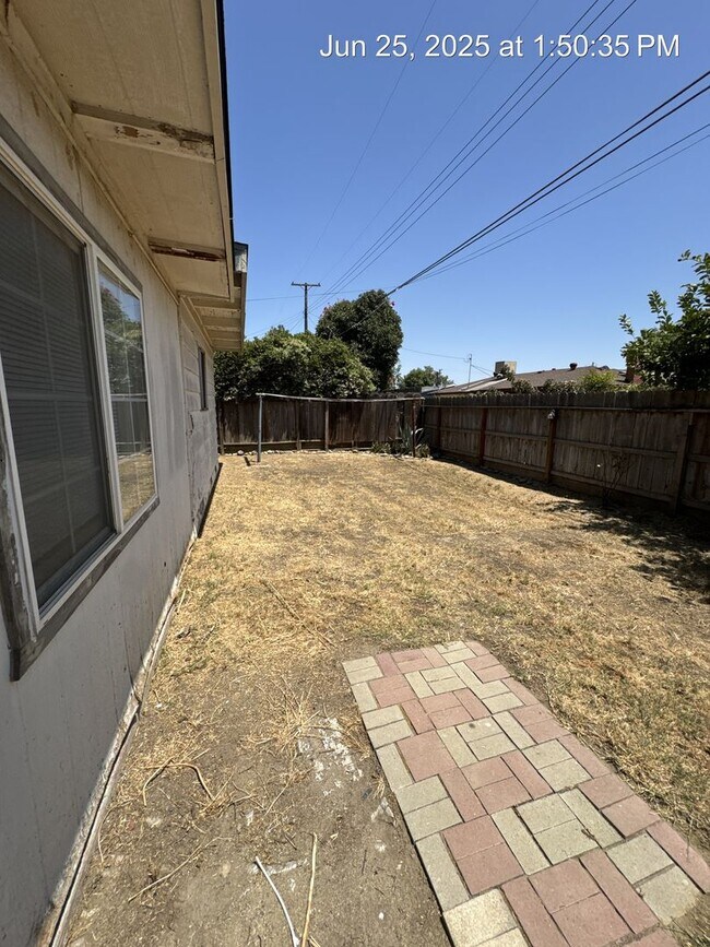 Building Photo - Upgrades galore to this home on Harvard St...