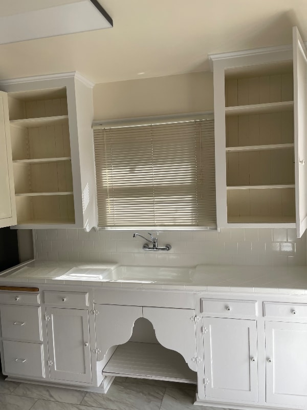 Building Photo - 2211 N Van Ness Blvd