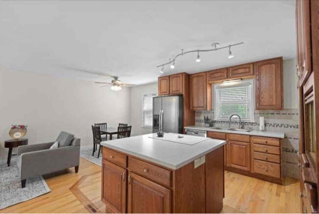 Building Photo - 10110 Dandridge Dr