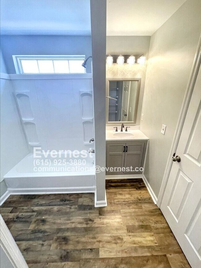 Building Photo - 3-Bedroom, 2-Bathroom Home with Deck and C...