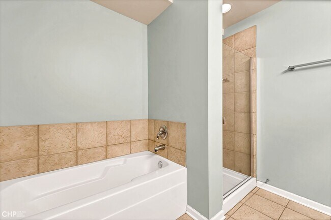 Building Photo - 1717 S Prairie Ave