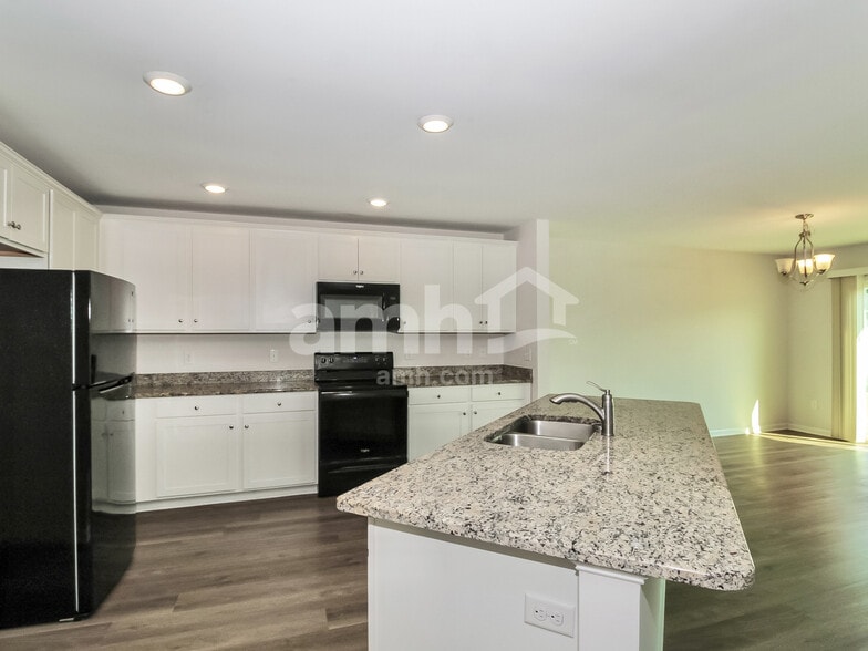 Building Photo - 7116 Brittany Pointer Ct