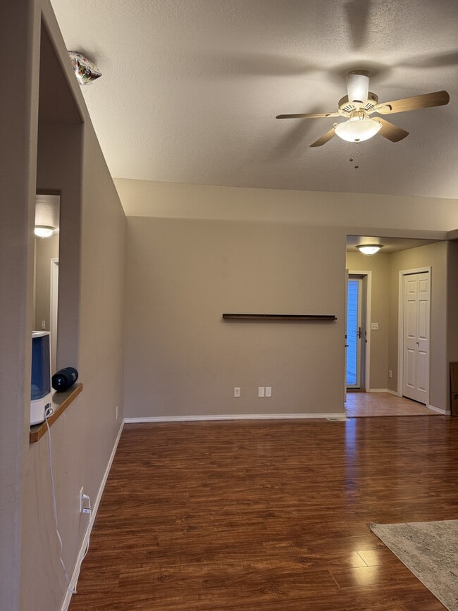 Building Photo - 1165 E 19th N St