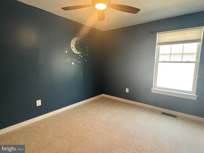 Building Photo - 1705 Willard Way