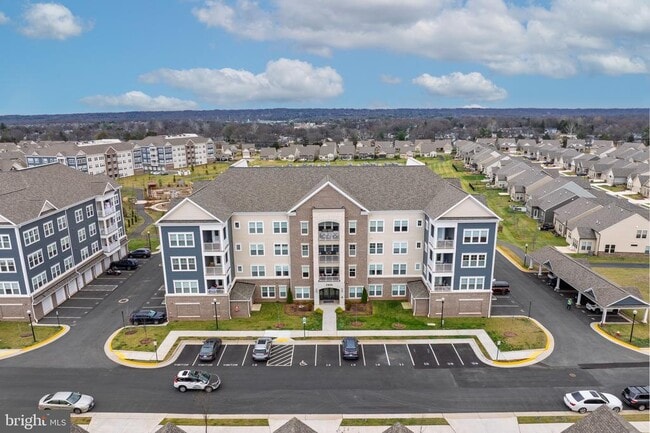 Building Photo - 21630 Hawksbill High Cir