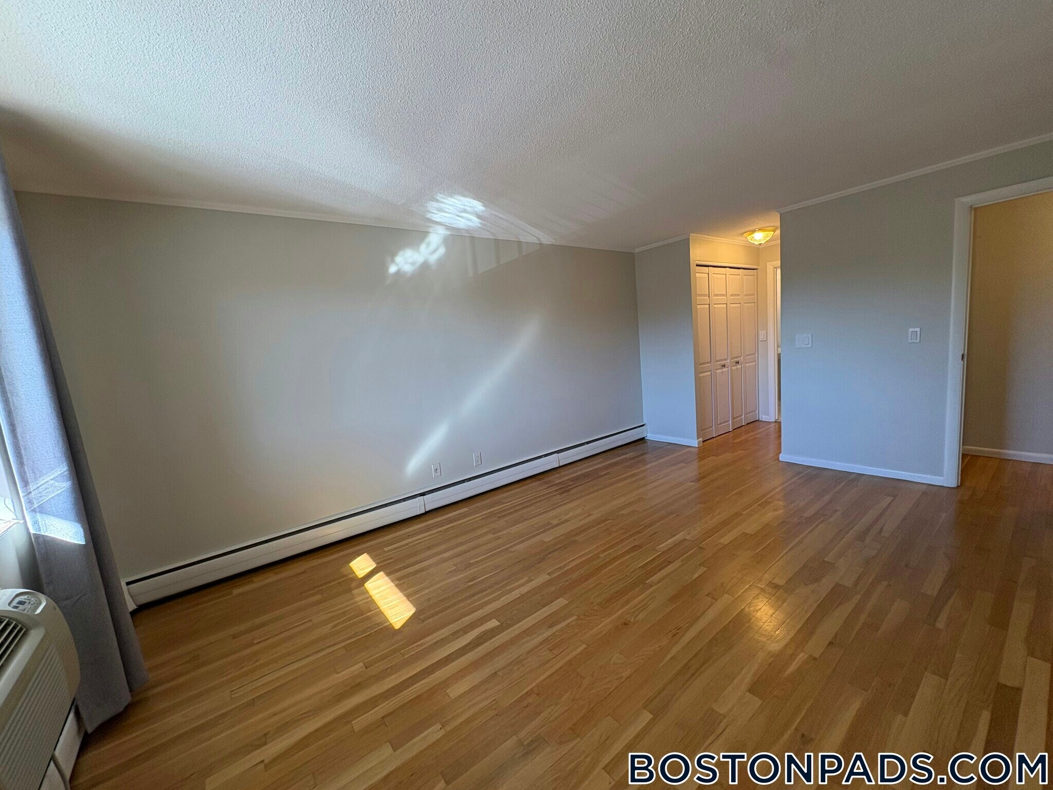 Building Photo - 50 Green St