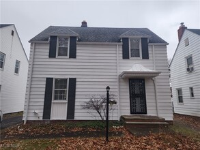 Building Photo - 17204 Walden Ave