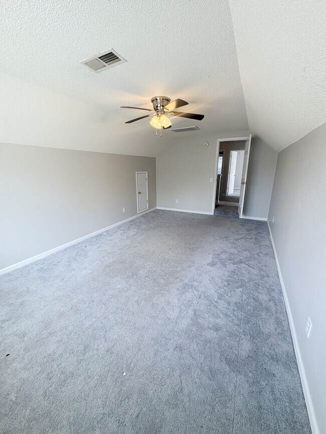 Building Photo - 159 Savannah Hills Dr