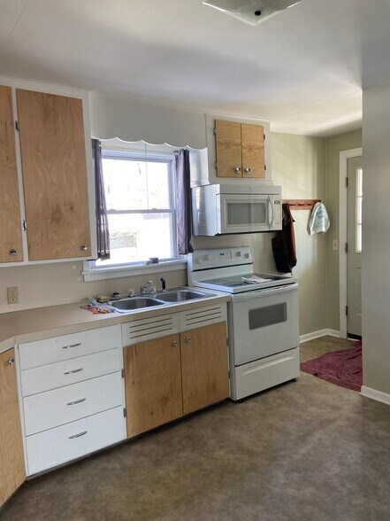 Building Photo - 209 E High St