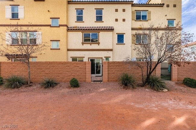 Building Photo - 1525 Spiced Wine Ave