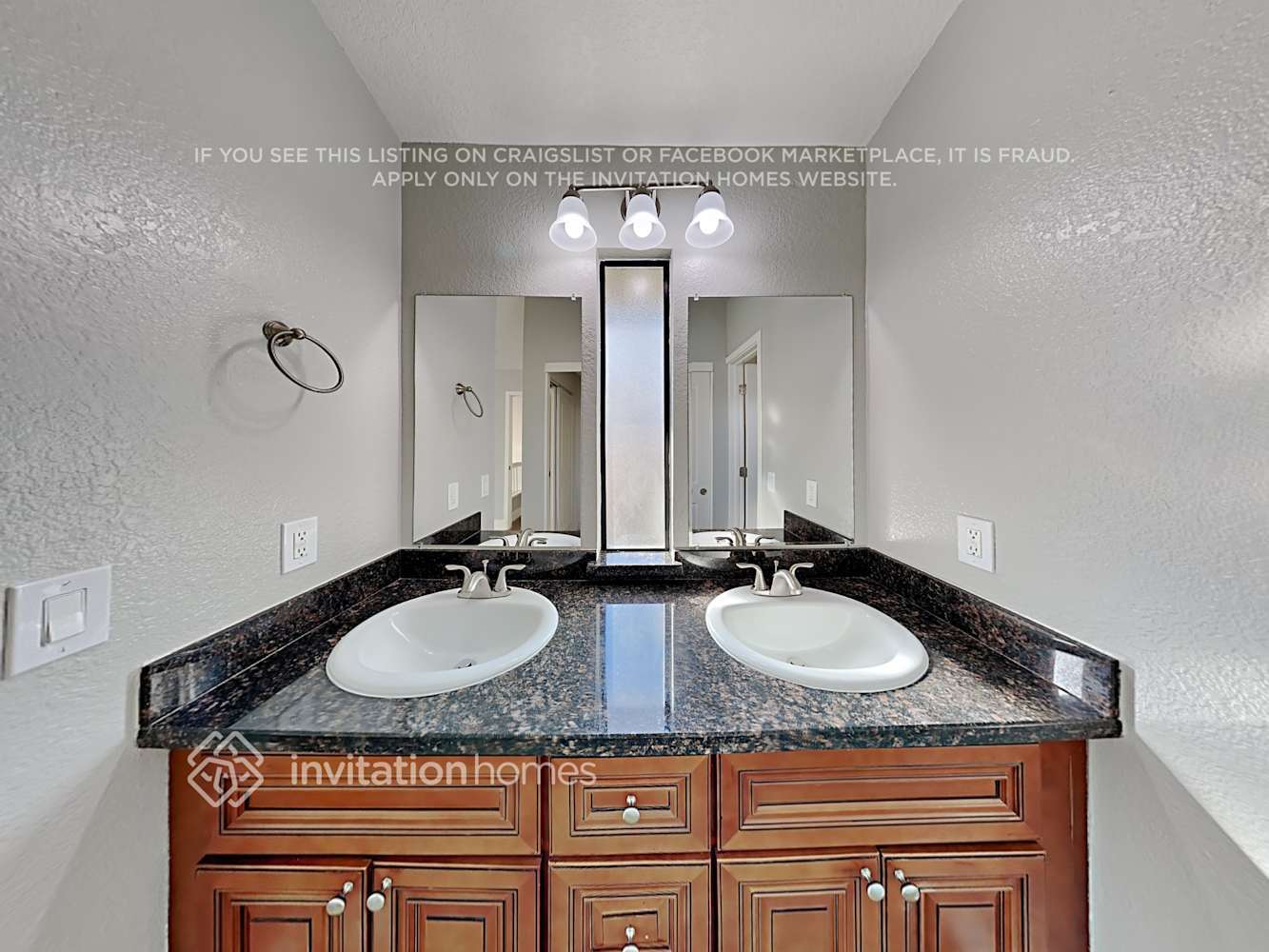 Building Photo - 3220 Lowther Way