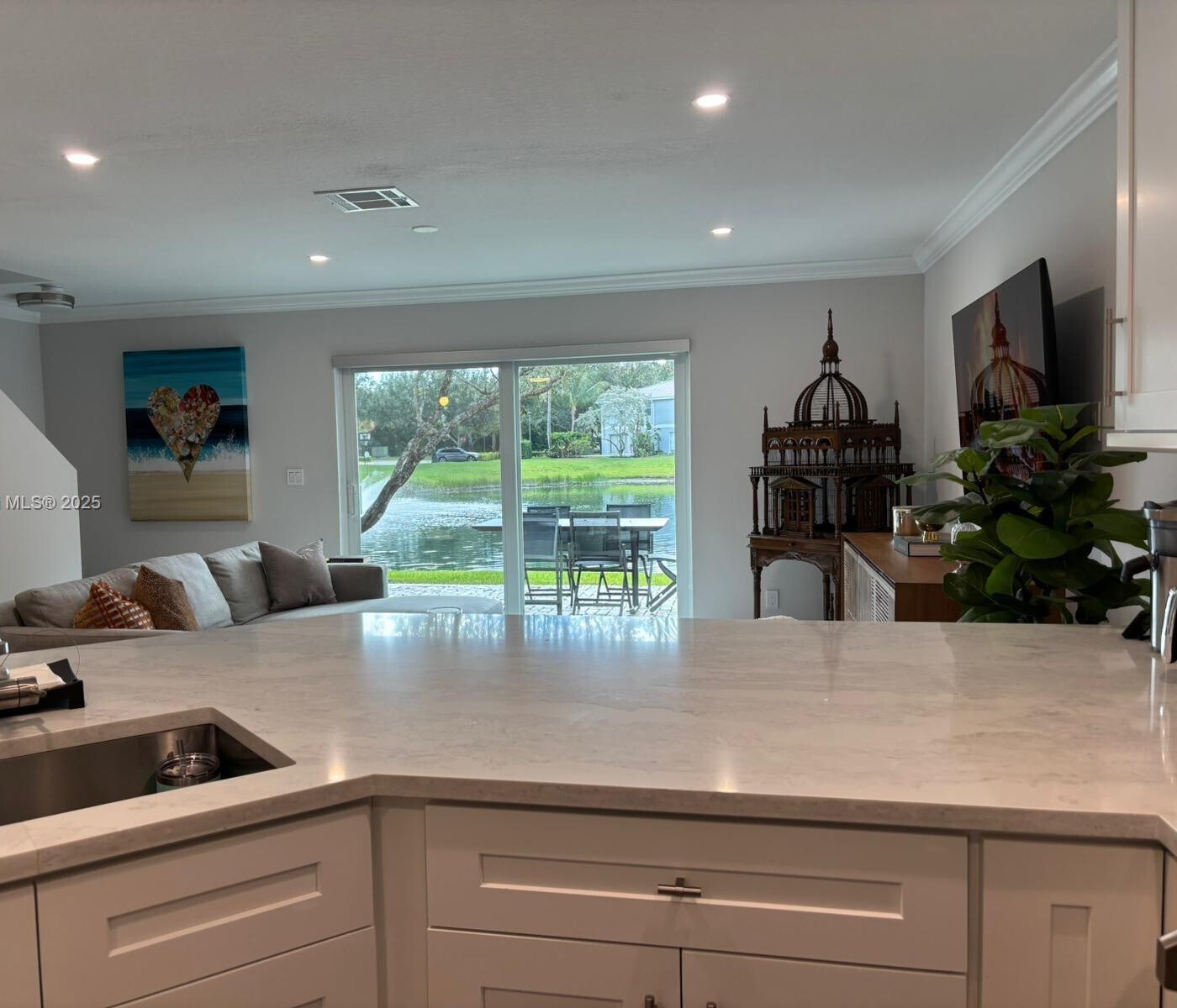 Building Photo - 16207 Sierra Palms Dr