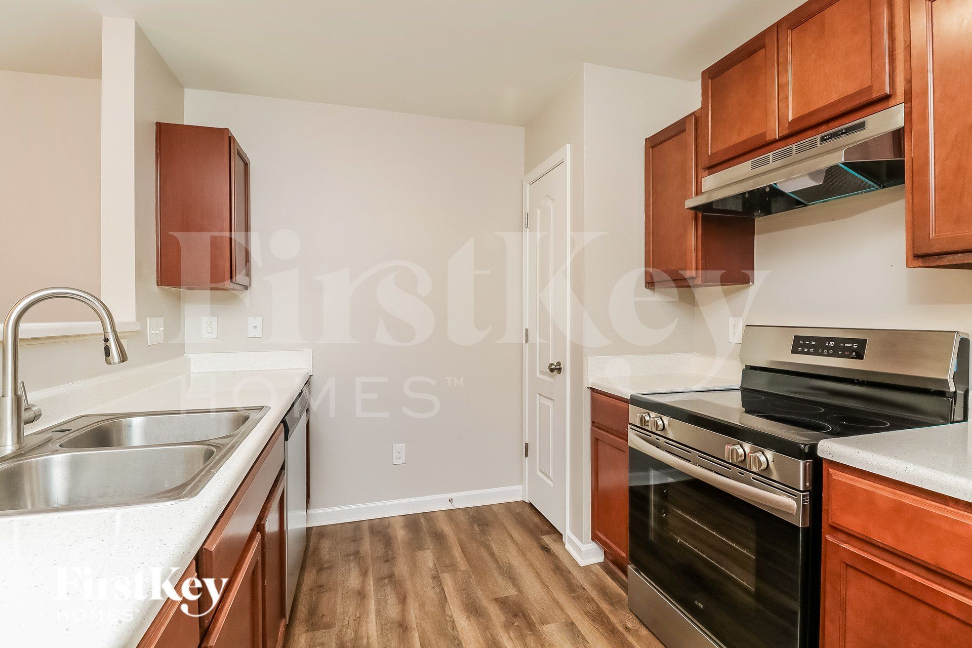 Building Photo - 7429 Hidden Creek Dr