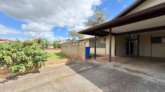 Building Photo - 94-334 Kamalei Street