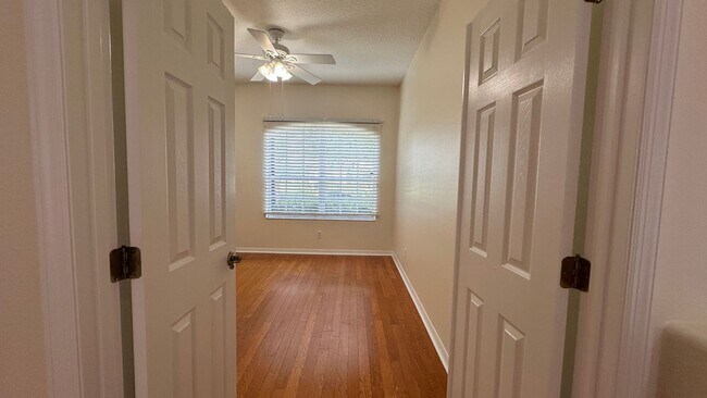 Building Photo - 1653 Cherry Ridge Dr