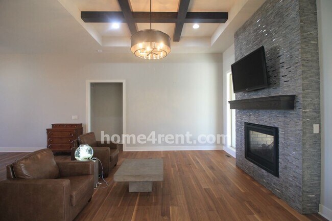 Building Photo - 1492 Woodland Rd