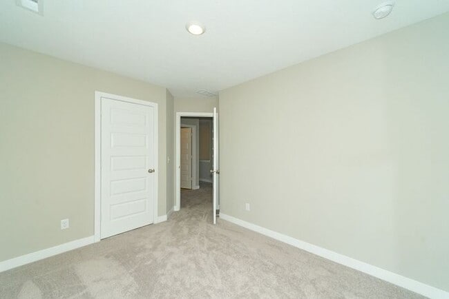 Building Photo - Beautiful Brand New,Townhome in Great Carm...