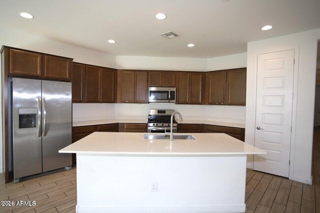 Building Photo - 9231 W Montecito Ave