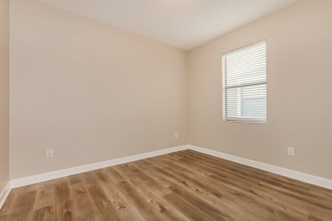 Building Photo - 10053 Celtic Ash Dr