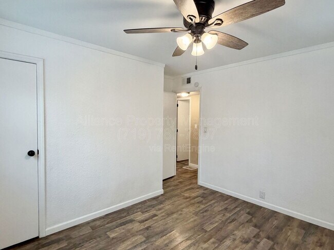 Building Photo - 1902 S Franklin Ave