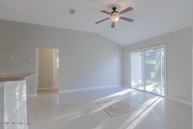 Building Photo - 8038 Welbeck Ln