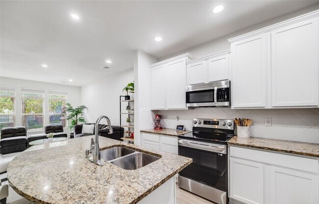 Building Photo - Updated 2BD, 2.5BA Townhome in Centennial ...